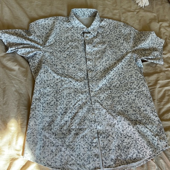 Lululemon Airing Easy Short-Sleeve Shirt - Picture 1 of 4